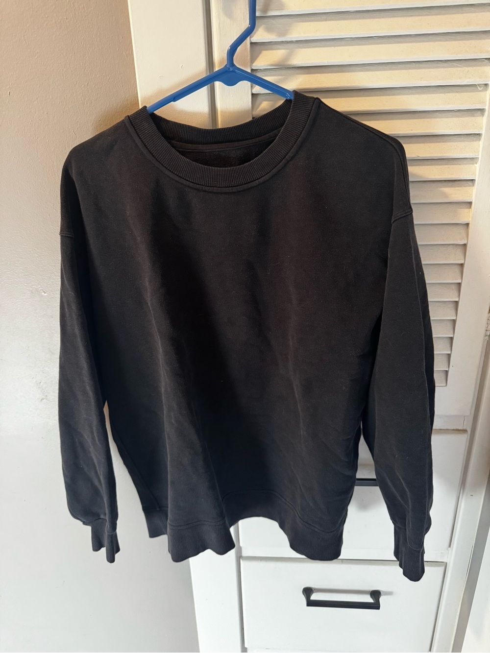 lululemon athletica Black Crew Sweatshirt